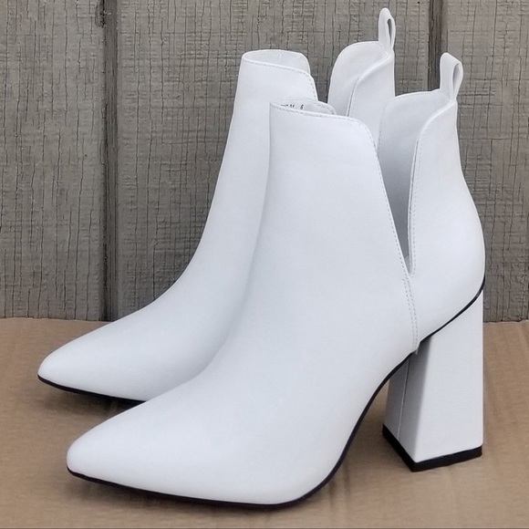 White side cut-out bootie - Picture 3 of 4